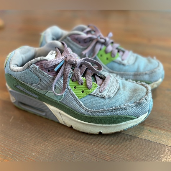 Nike Air Max Sneakers - Picture 5 of 6